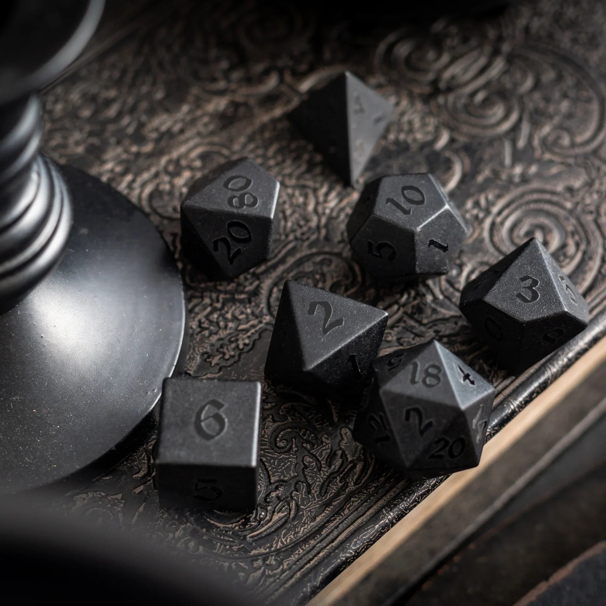 Obsidian Night Dice Set
