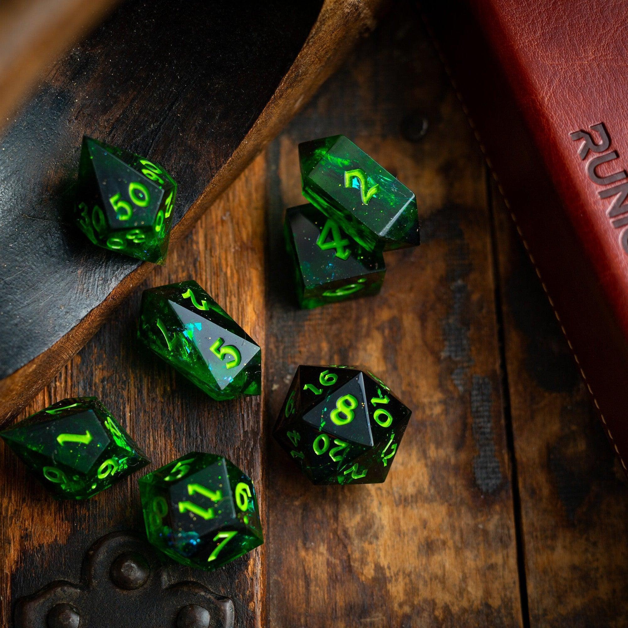 Nox Green Dice Set
