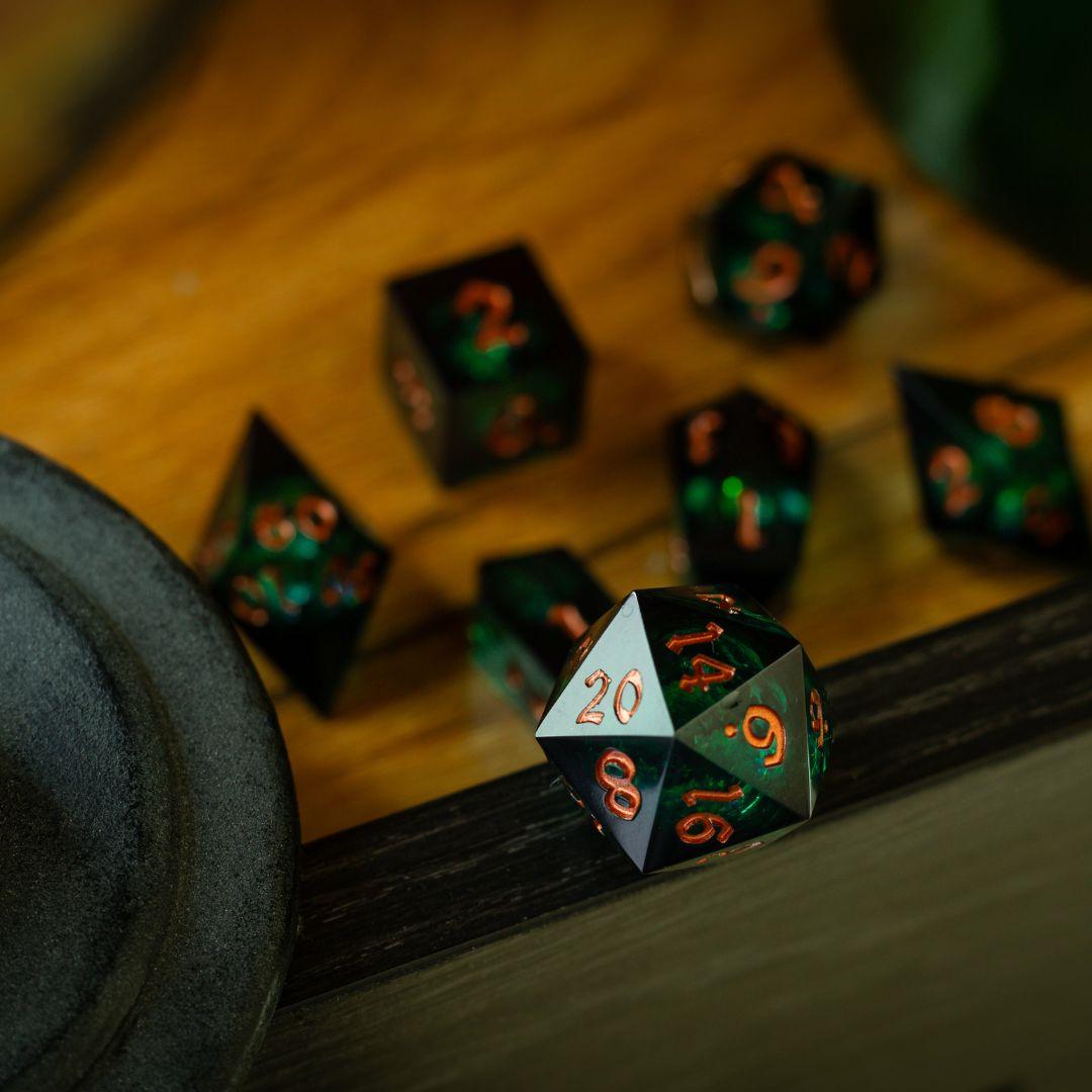 Witchwood Heart Dice Set