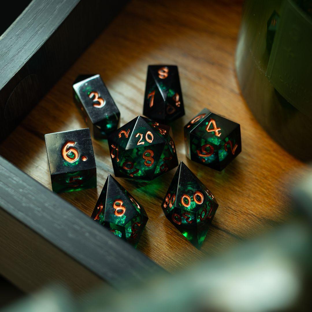 Witchwood Heart Dice Set