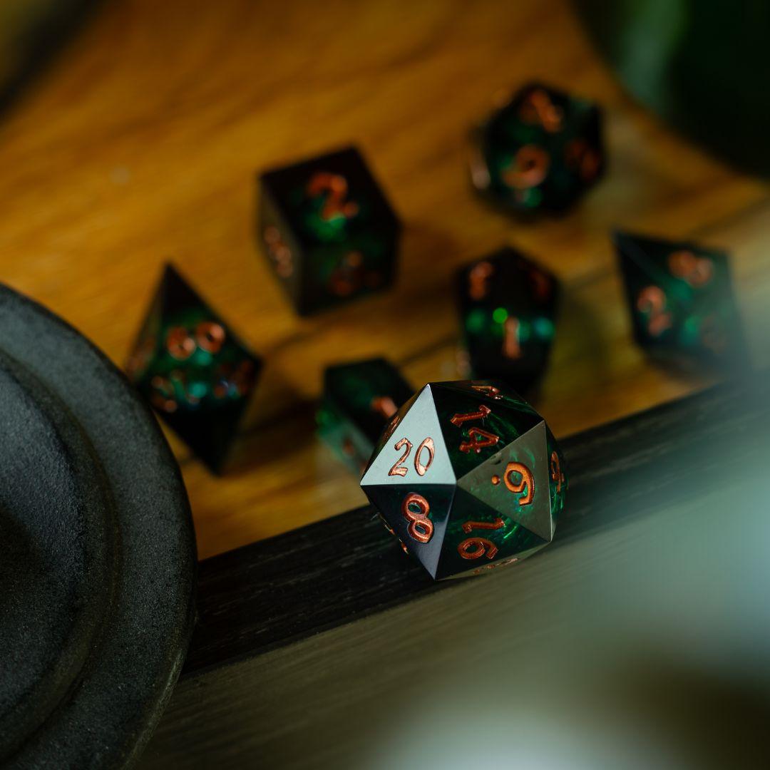 Witchwood Heart Dice Set