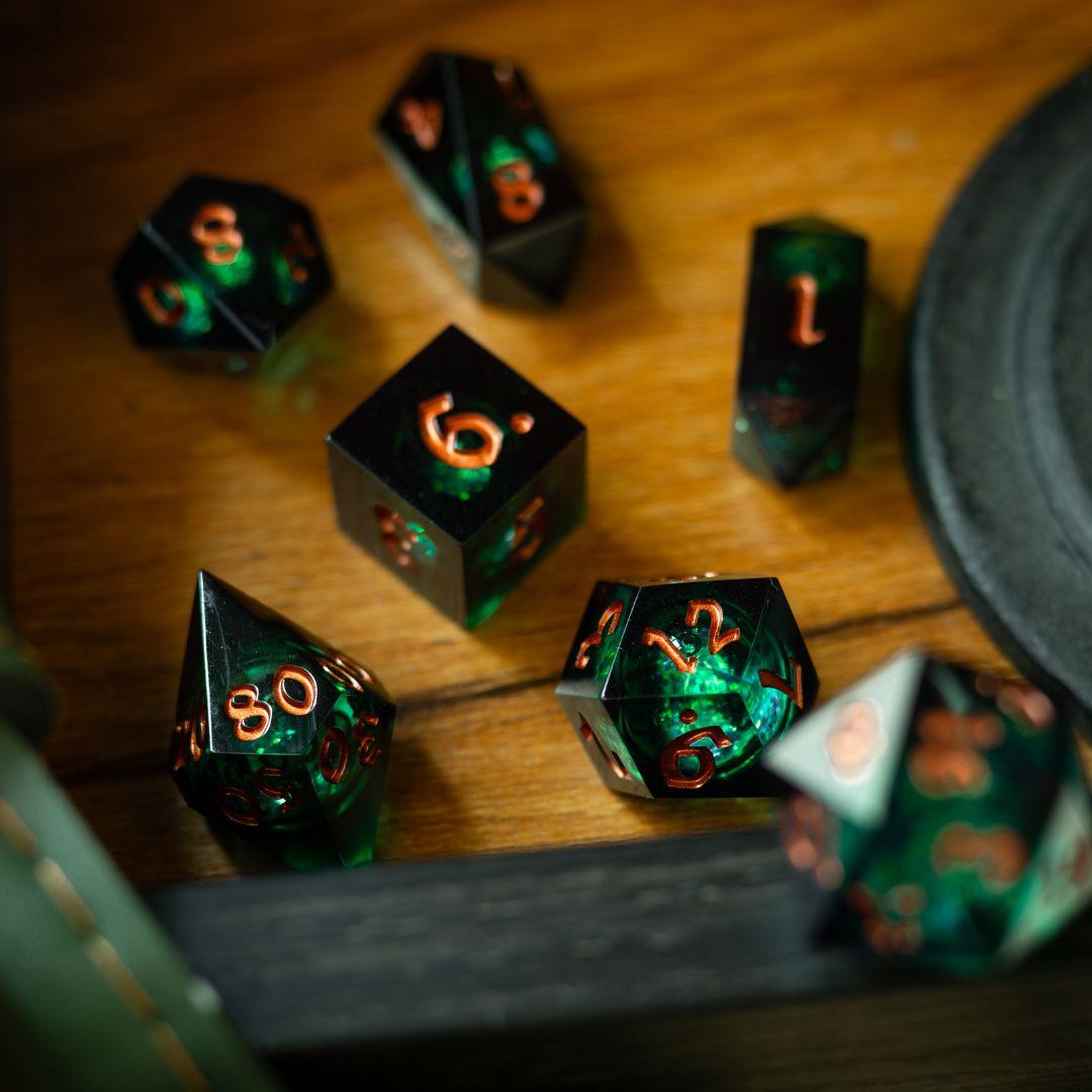 Witchwood Heart Dice Set